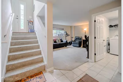 4062 Pompton Avenue, Elgin, IL 60124 - Photo 34