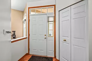 2259 Lake Ridge Dr, Glendale Heights, IL 60139 - Photo 8