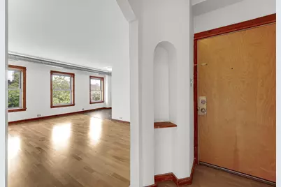 5400 S Harper Avenue #402, Chicago, IL 60615 - Photo 8