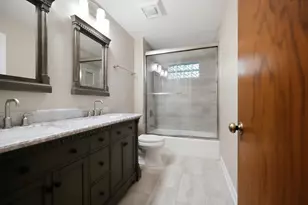 172 Hilltop Ct, Sleepy Hollow, IL 60118 - Photo 8
