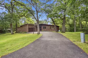 172 Hilltop Ct, Sleepy Hollow, IL 60118 - Photo 1