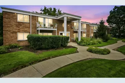 543 Burlington Avenue #202, Downers Grove, IL 60515 - Photo 2