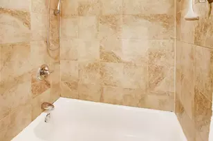 5101 N East River Rd, Chicago, IL 60656 - Photo 10