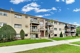5101 N East River Rd, Chicago, IL 60656 - Photo 2
