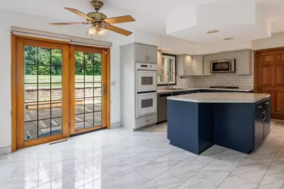 23 Squire Road, Hawthorn Woods, IL 60047 - Photo 8