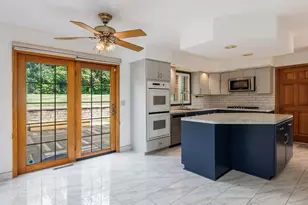 23 Squire Rd, Hawthorn Woods, IL 60047 - Photo 8