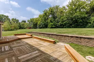 23 Squire Rd, Hawthorn Woods, IL 60047 - Photo 26