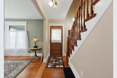 315 Forest Avenue, Woodstock, IL 60098 - Photo 2