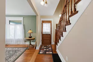 315 Forest Ave, Woodstock, IL 60098 - Photo 2