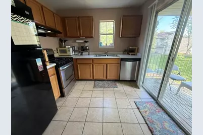 37 Gant Circle #E, Streamwood, IL 60107 - Photo 12