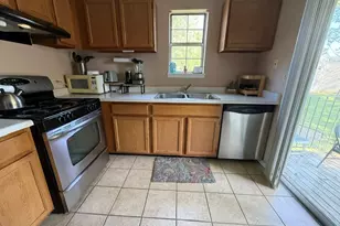 37 Gant Cir, Streamwood, IL 60107 - Photo 10