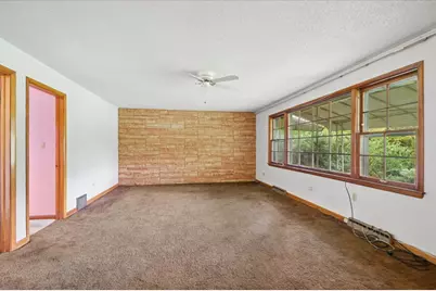8351 W 99th Street, Palos Hills, IL 60465 - Photo 2
