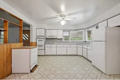 8351 W 99th Street, Palos Hills, IL 60465 - Photo 4