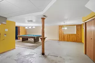 8351 W 99th St, Palos Hills, IL 60465 - Photo 10