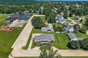 217 W Frank St, Geneseo, IL 61254 - Photo 46