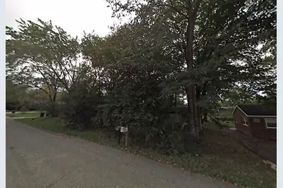 2611 E Chestnut Drive, Wonder Lake, IL 60097 - Photo 2