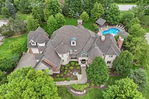 105 Forest Edge Dr, Palos Park, IL 60464 - Photo 1