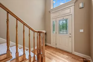 701 Kelly Ct, Roselle, IL 60172 - Photo 8