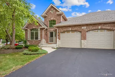 701 Kelly Court, Roselle, IL 60172 - Photo 6