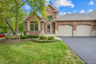 701 Kelly Ct, Roselle, IL 60172 - Photo 4
