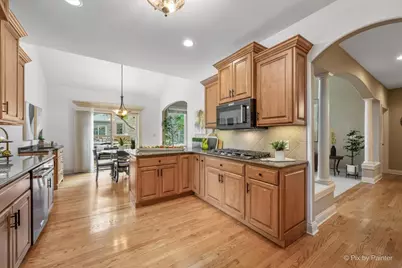 701 Kelly Court, Roselle, IL 60172 - Photo 18