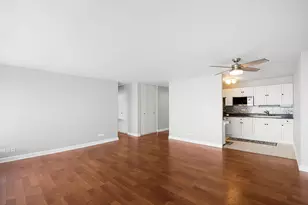 5455 N Sheridan Rd, Chicago, IL 60640 - Photo 14