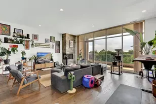 1045 N California Ave, Chicago, IL 60622 - Photo 2