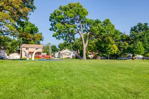 329 Powell Ave, Waukegan, IL 60085 - Photo 28