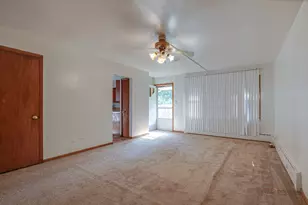 329 Powell Ave, Waukegan, IL 60085 - Photo 4