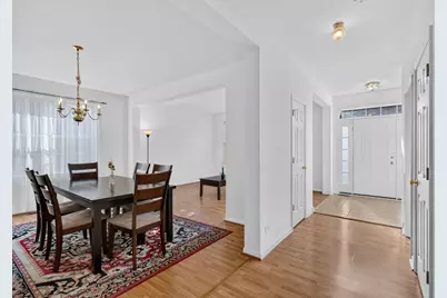 3020 Chalkstone Avenue, Elgin, IL 60124 - Photo 10