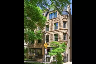 82 E Elm St, Chicago, IL 60611 - Photo 1