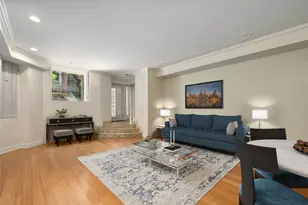 82 E Elm St, Chicago, IL 60611 - Photo 2