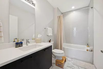 1045 W Cornelia Avenue #403, Chicago, IL 60657 - Photo 10