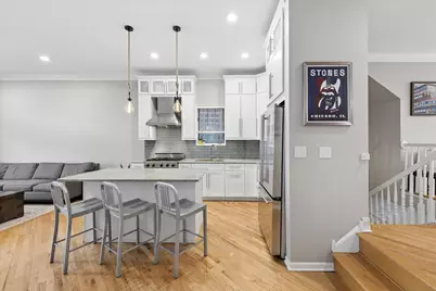 2338 N Oakley Avenue, Chicago, IL 60647 - Photo 10