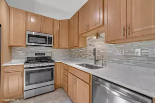 74 Bedford Rd, Mundelein, IL 60060 - Photo 14