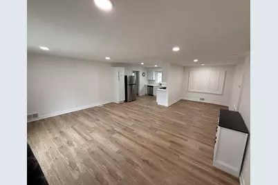 321 N Fairview Avenue, Mount Prospect, IL 60056 - Photo 2