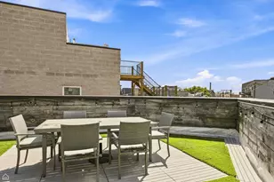 2029 W George St, Chicago, IL 60618 - Photo 38