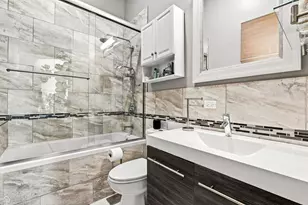 2029 W George St, Chicago, IL 60618 - Photo 34