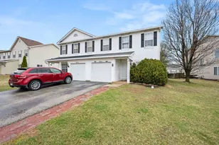 2812 Rebecca Ct, Montgomery, IL 60538 - Photo 1