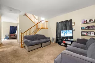 2812 Rebecca Ct, Montgomery, IL 60538 - Photo 4