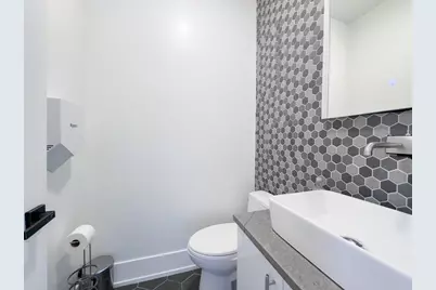 1812 N Sawyer Avenue #1R, Chicago, IL 60647 - Photo 12