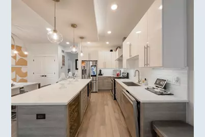 1812 N Sawyer Avenue #1R, Chicago, IL 60647 - Photo 2