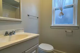 3727 N Pine Grove Ave, Chicago, IL 60613 - Photo 8