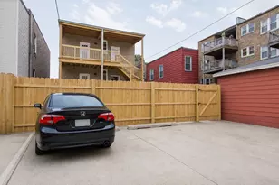 2648 W Lunt Ave, Chicago, IL 60645 - Photo 22
