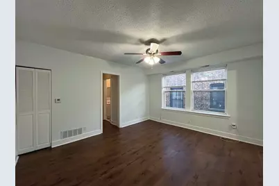 3727 N Pine Grove Avenue #305, Chicago, IL 60613 - Photo 4