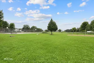 190 N Juniper St, Cortland, IL 60112 - Photo 32