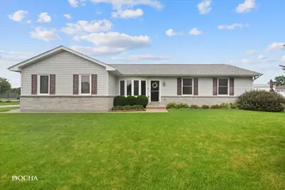 190 N Juniper Street, Cortland, IL 60112 - Photo 1