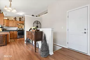 190 N Juniper St, Cortland, IL 60112 - Photo 8
