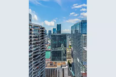 300 N State Street #5817, Chicago, IL 60654 - Photo 26