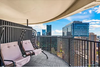 300 N State Street #5817, Chicago, IL 60654 - Photo 14